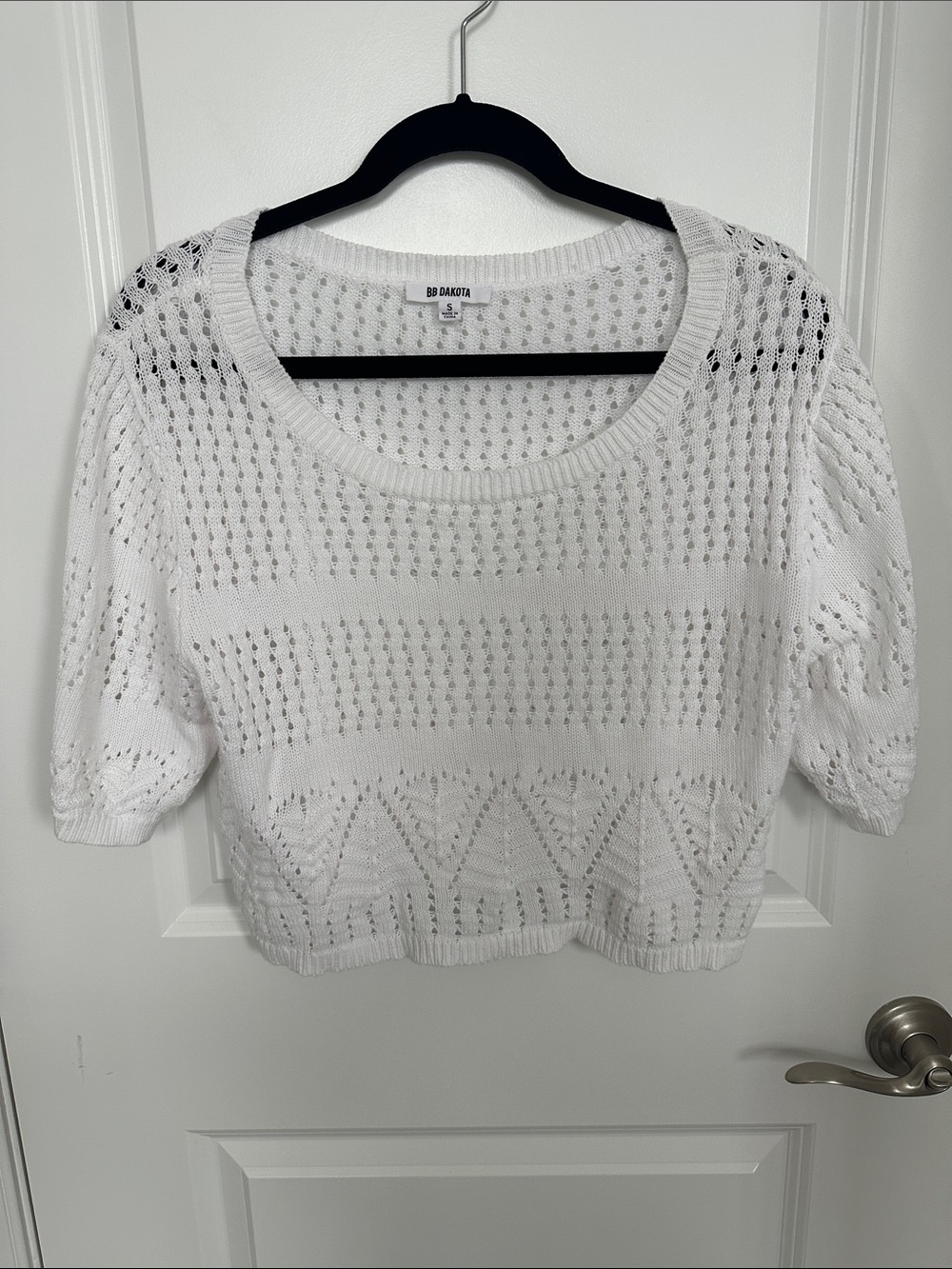 BB Dakota White Open-Weave Cropped Knit Top